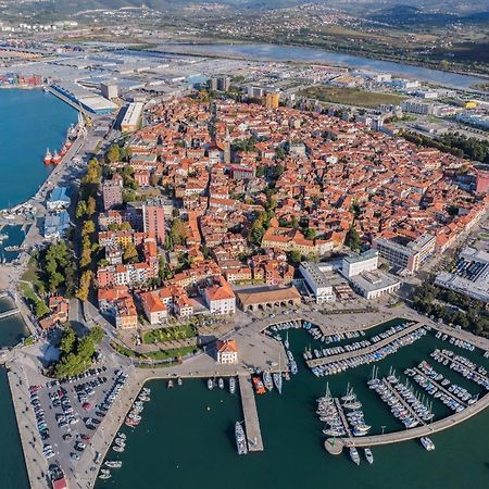 Apartma Veneziano Копер Екстериор снимка